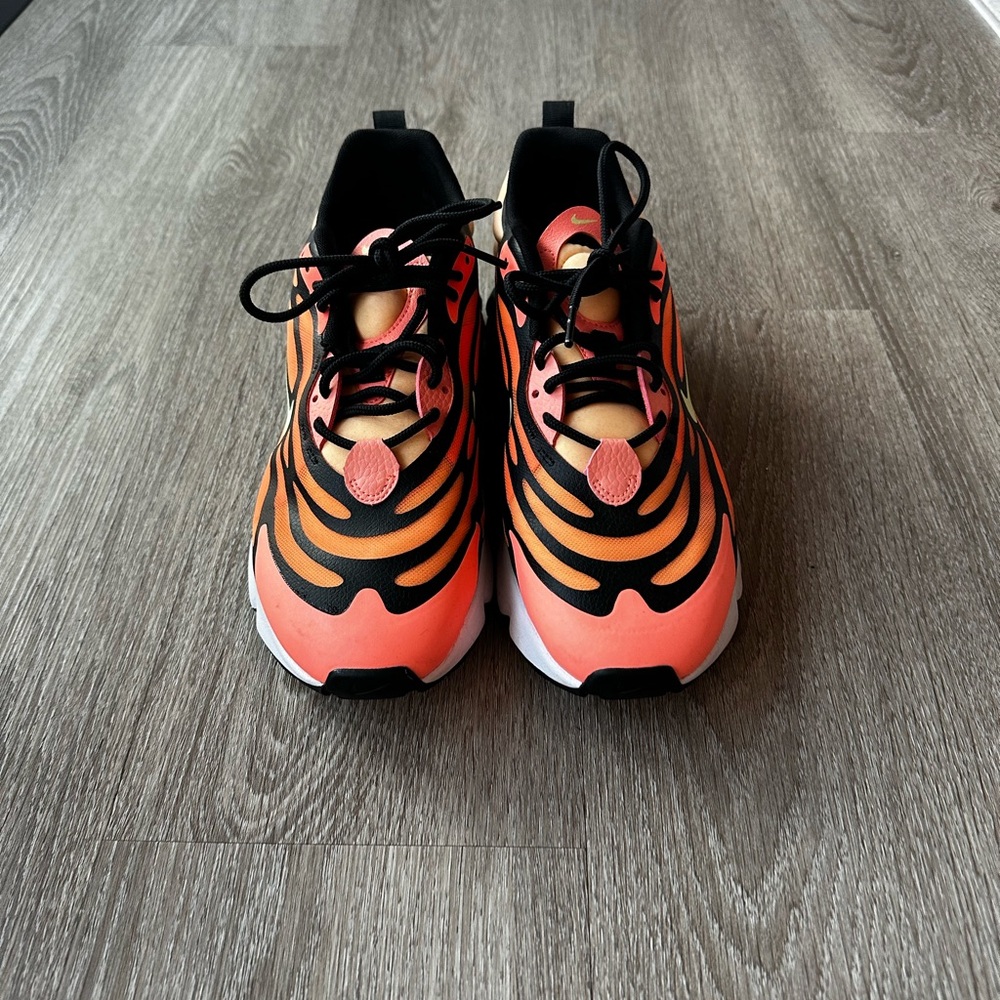 Nike Men's Orange and Black Sneakers